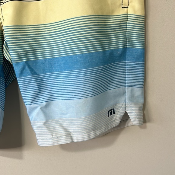 Travis Mathew Brilliance Shorts Blue Yellow Stripe Boardshorts Swim Sz 36 - Picture 4 of 10